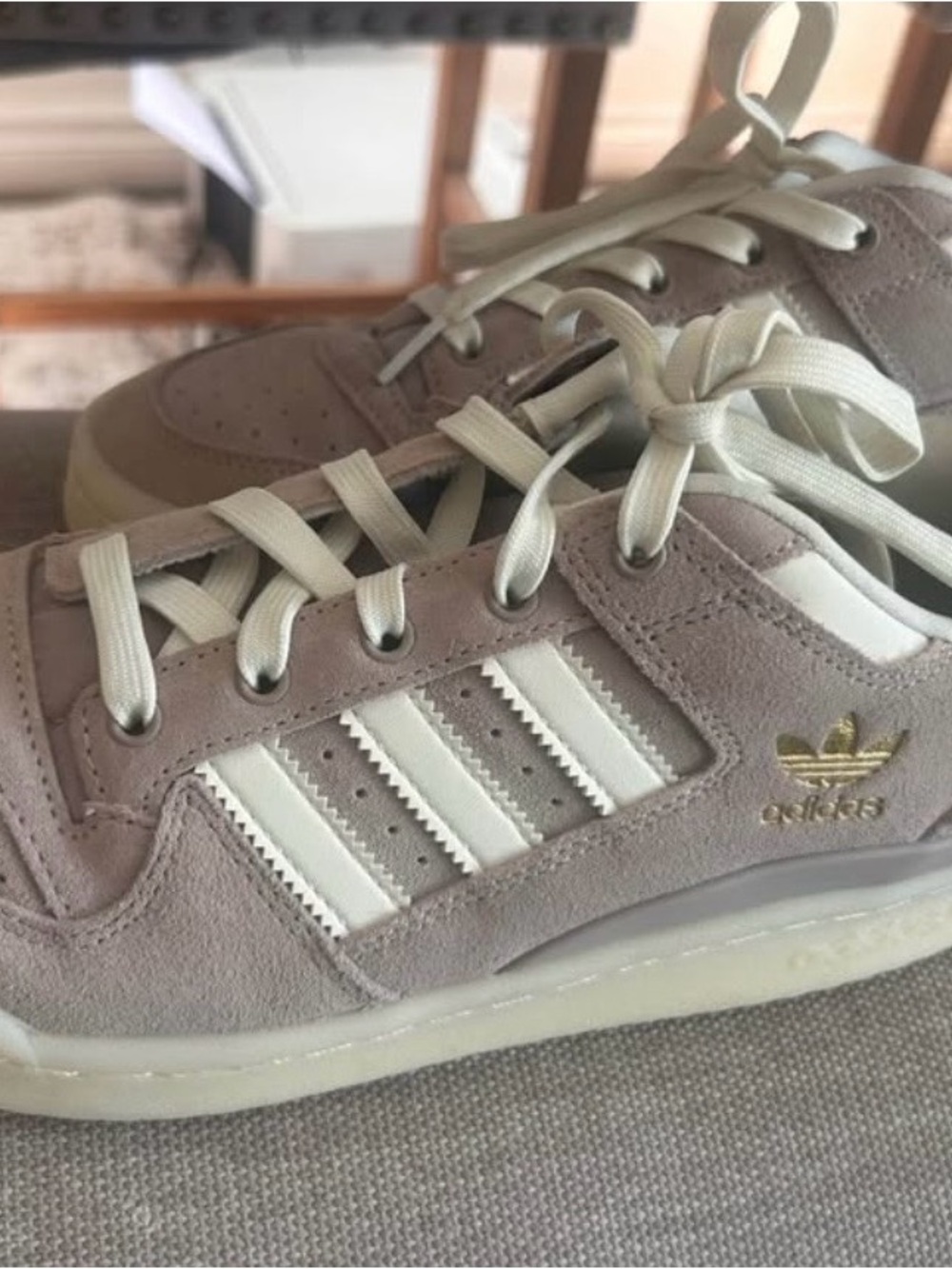 Women’s suede mauve adidas size 9.5